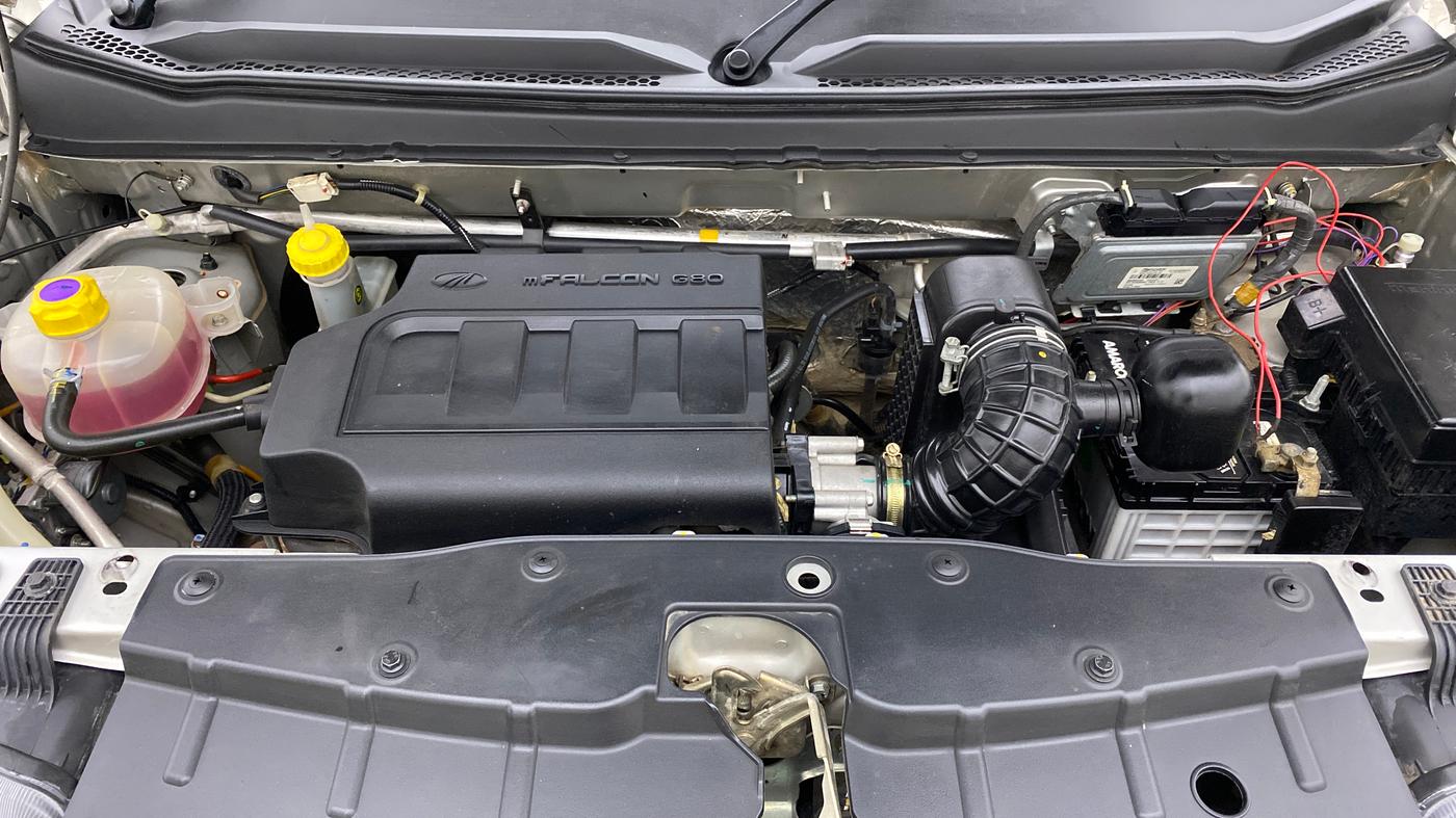 2019 Mahindra KUV 100 NXT K2 6 STR, Petrol, Manual, 34,529 km, Open Bonet