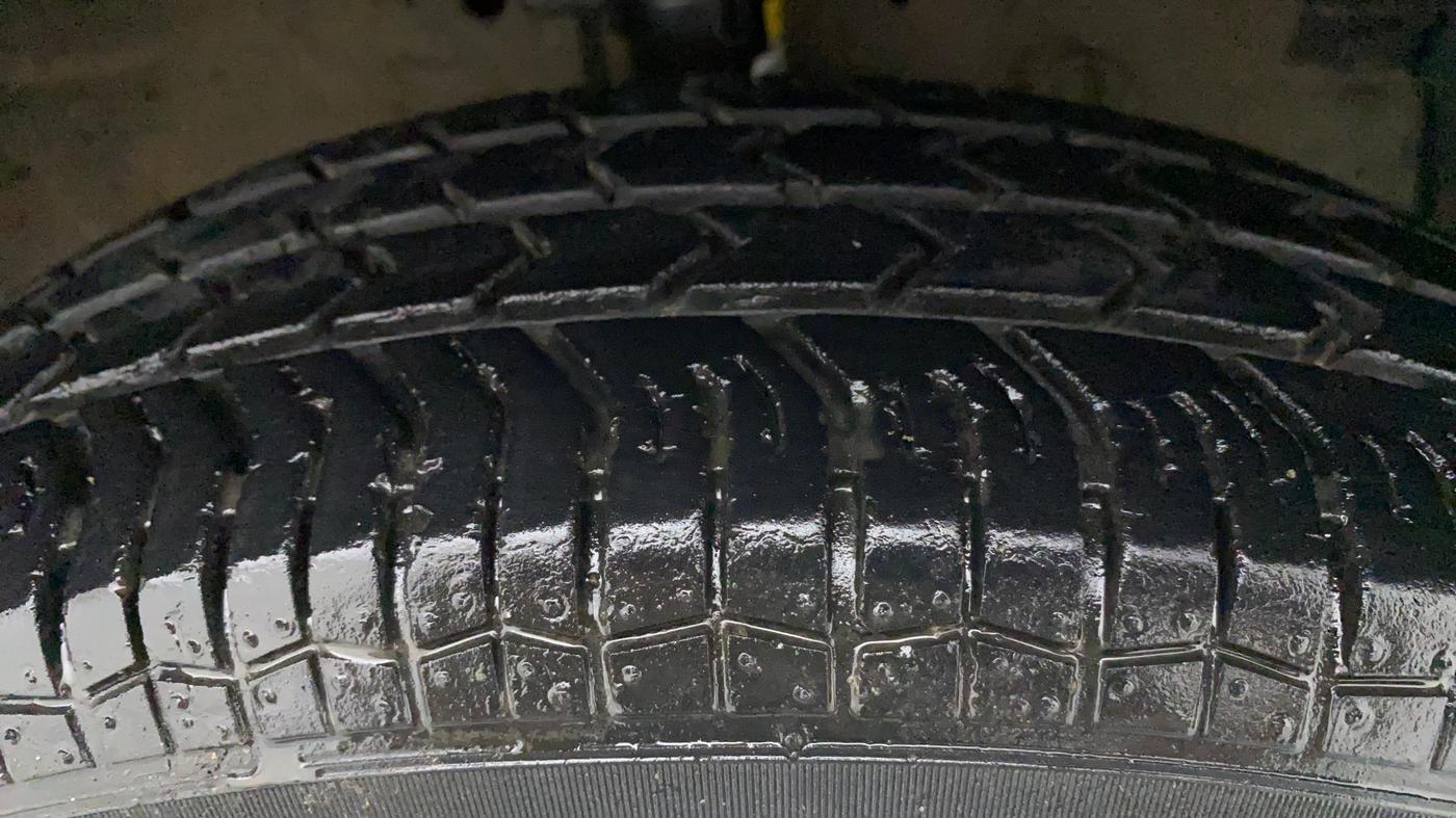2012 Maruti Swift Dzire VXI, Petrol, Manual, 85,946 km, Right Front Tyre Tread