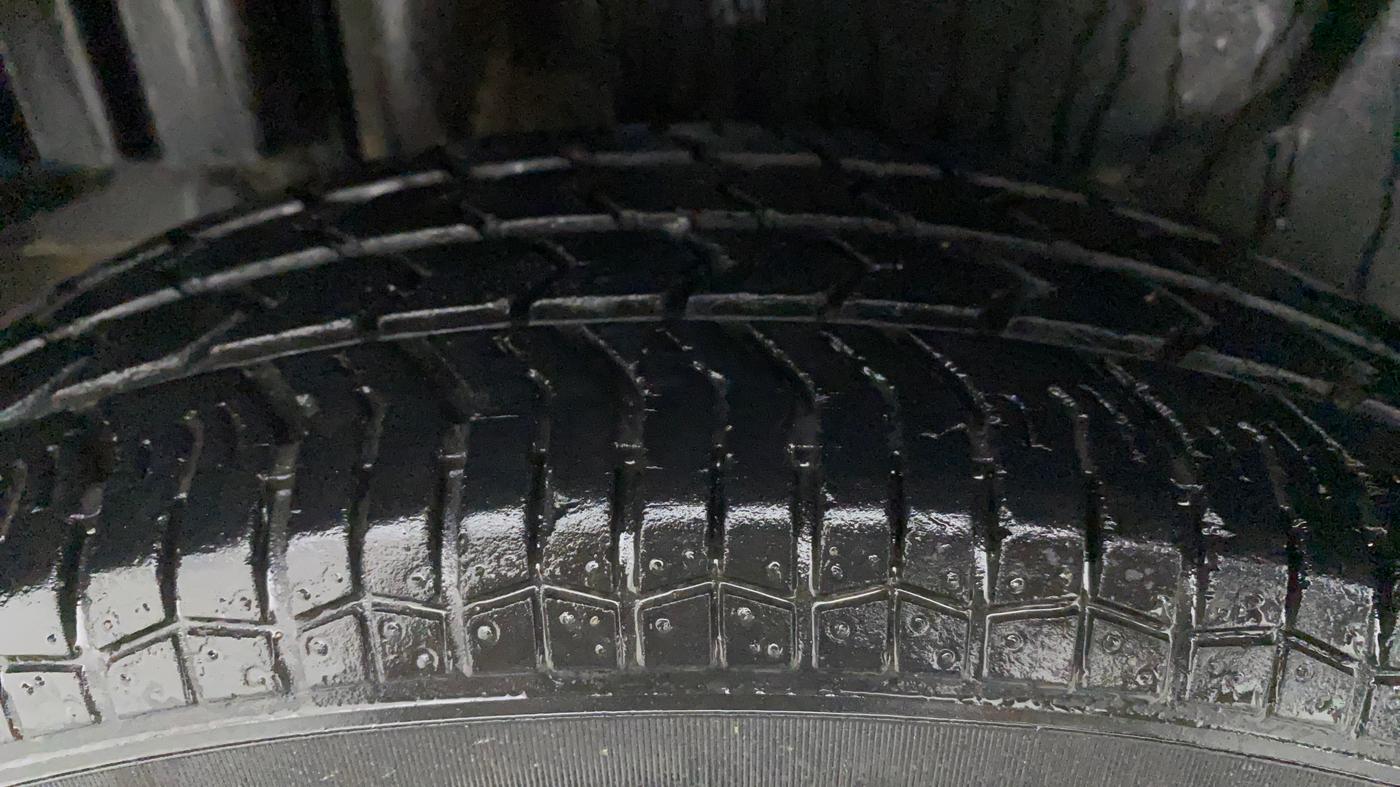 2012 Maruti Swift Dzire VXI, Petrol, Manual, 85,946 km, Right Rear Tyre Tread