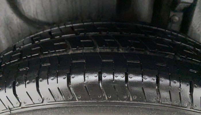 2012 Maruti Swift Dzire VXI, Petrol, Manual, 85,946 km, Left Rear Tyre Tread