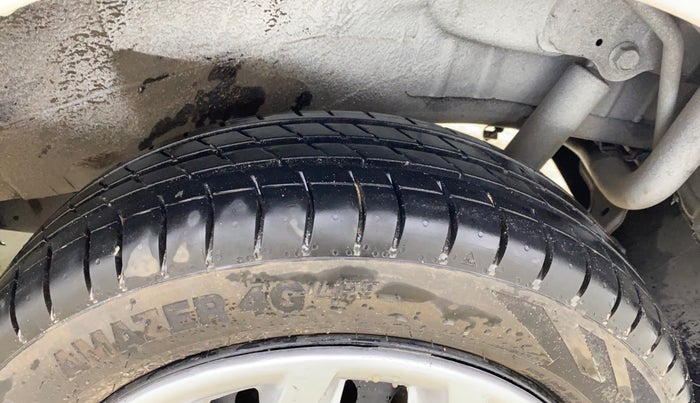 2015 Maruti Wagon R 1.0 VXI, Petrol, Manual, 46,956 km, Left Rear Tyre Tread