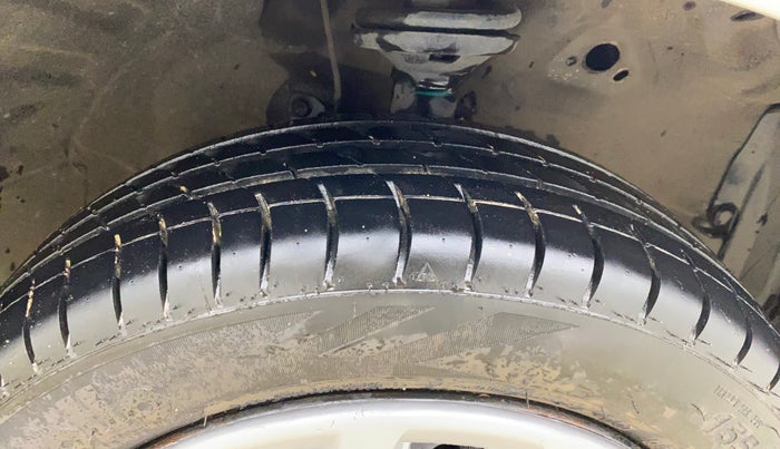 2015 Maruti Wagon R 1.0 VXI, Petrol, Manual, 46,956 km, Right Front Tyre Tread