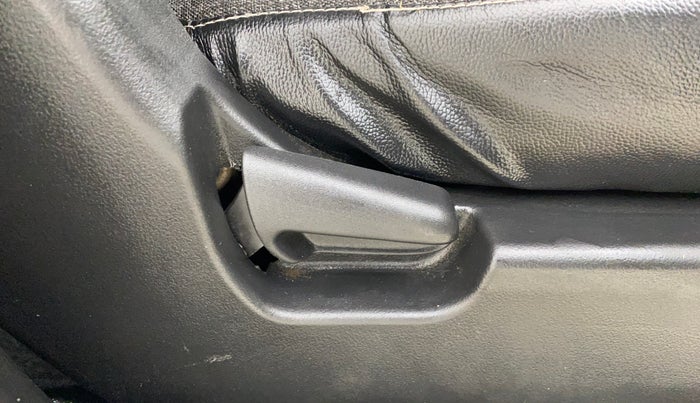 2015 Maruti Wagon R 1.0 VXI, Petrol, Manual, 46,956 km, Driver Side Adjustment Panel