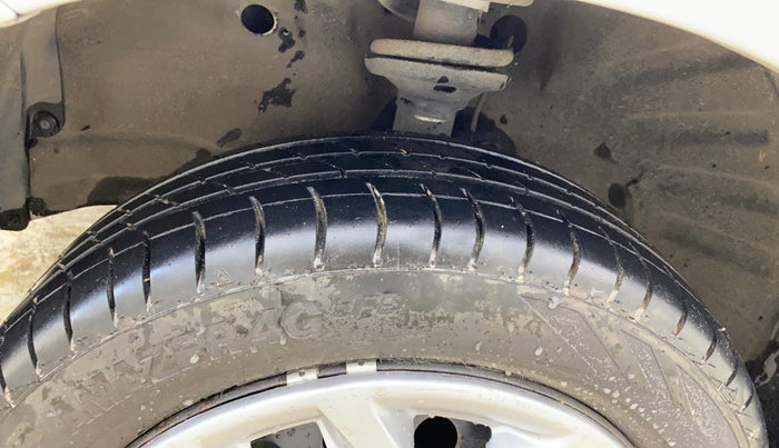 2015 Maruti Wagon R 1.0 VXI, Petrol, Manual, 46,956 km, Left Front Tyre Tread