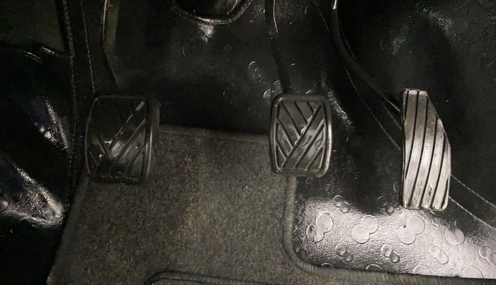 2015 Maruti Wagon R 1.0 VXI, Petrol, Manual, 46,956 km, Pedals