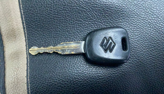 2014 Maruti Wagon R 1.0 LXI, Petrol, Manual, 87,732 km, Key Close Up