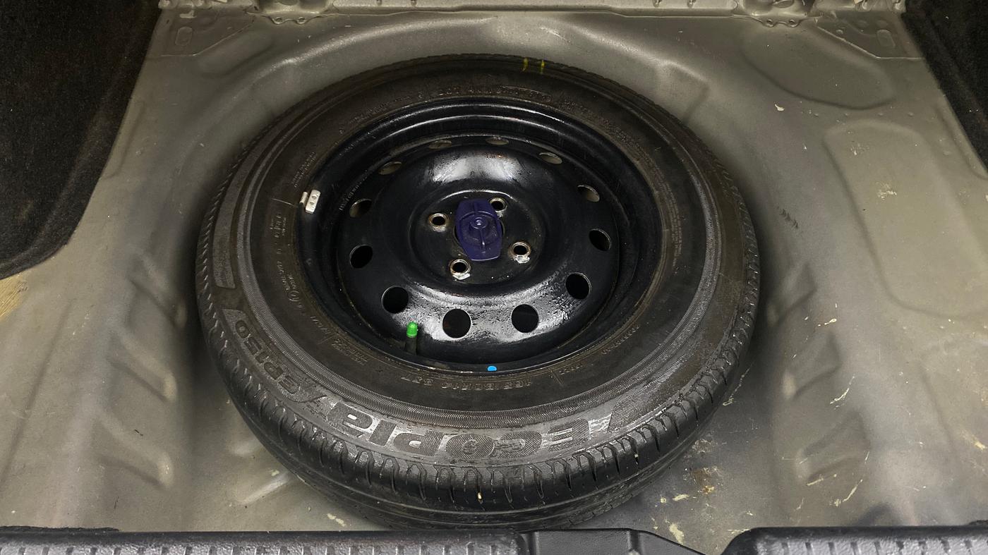 2019 Maruti Dzire VXI AMT, Petrol, Automatic, 65,355 km, Spare Tyre