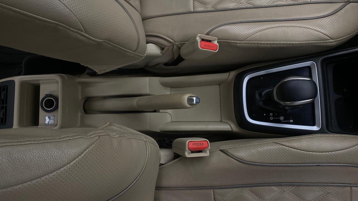 2019 Maruti Dzire VXI AMT, Petrol, Automatic, 65,355 km, Gear Lever