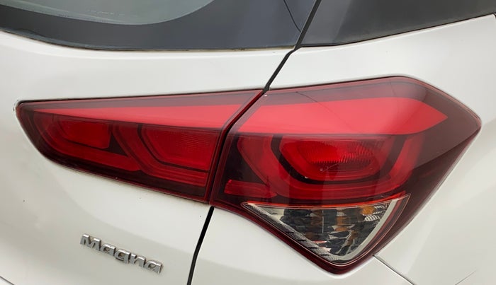 2014 Hyundai Elite i20 MAGNA 1.2, Petrol, Manual, 74,747 km, Right tail light - Minor damage