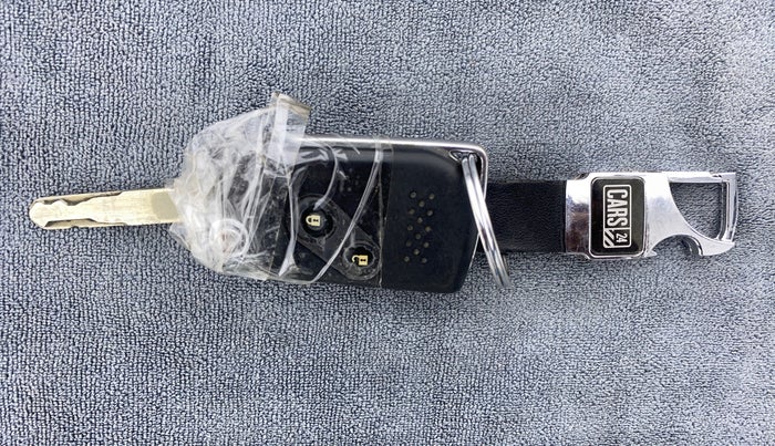 2013 Honda Brio 1.2 V MT I VTEC, CNG, Manual, 33,598 km, Key Close Up