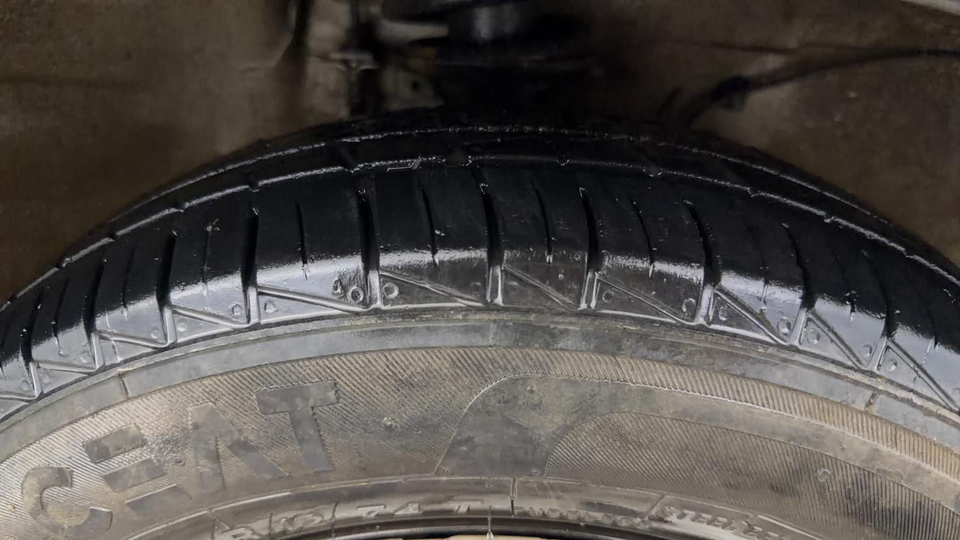 2022 Maruti Alto VXI, Petrol, Manual, 45,648 km, Right Front Tyre Tread