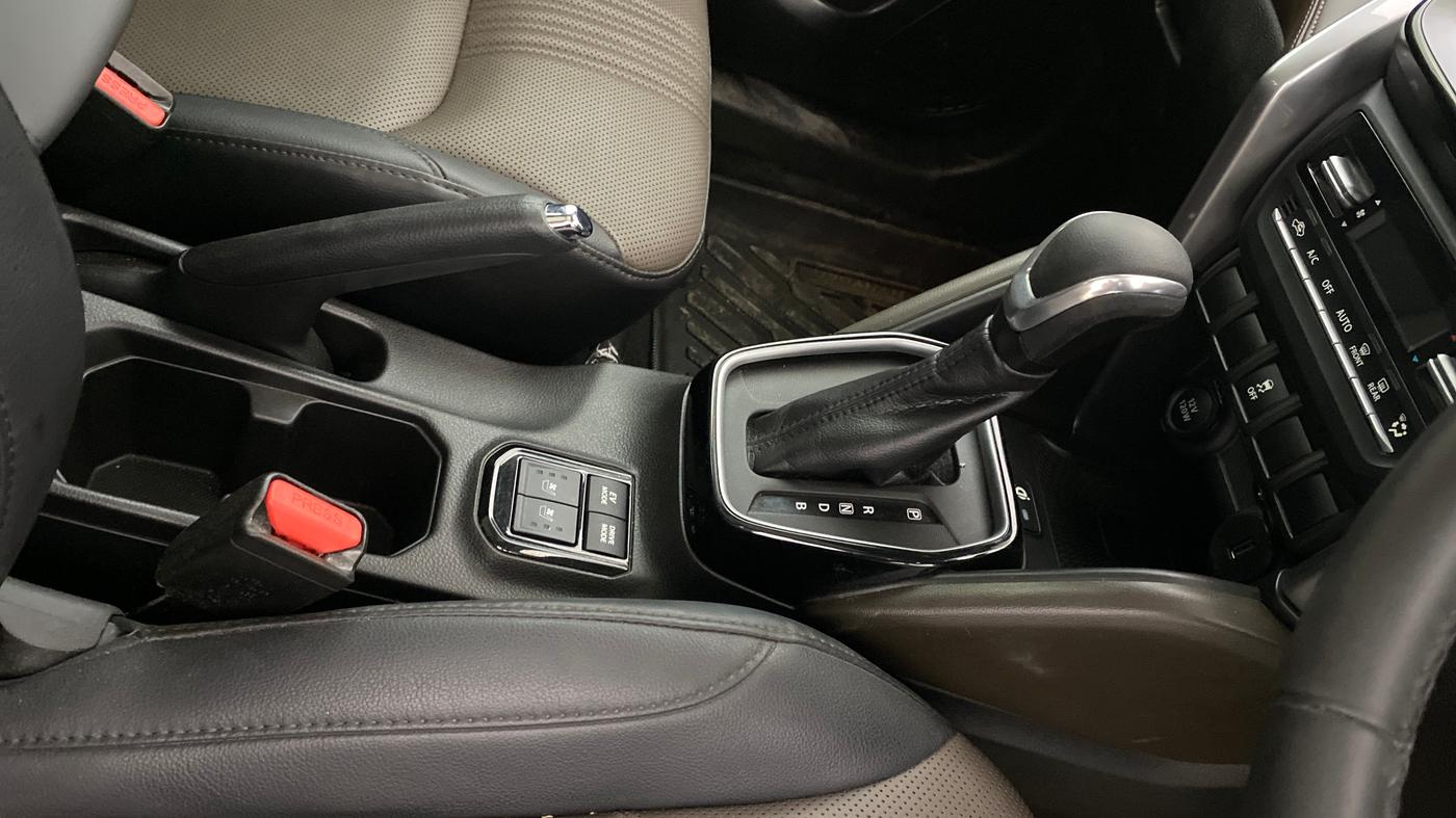 2023 Toyota URBAN CRUISER HYRYDER V HYBRID, Hybrid, Automatic, 21,588 km, Gear Lever
