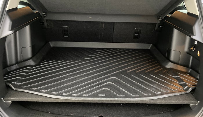 2023 Toyota URBAN CRUISER HYRYDER V HYBRID, Hybrid, Automatic, 21,588 km, Boot Inside