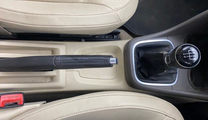 2015 Volkswagen Vento HIGHLINE DIESEL 1.5, Diesel, Manual, 78,677 km, Gear Lever