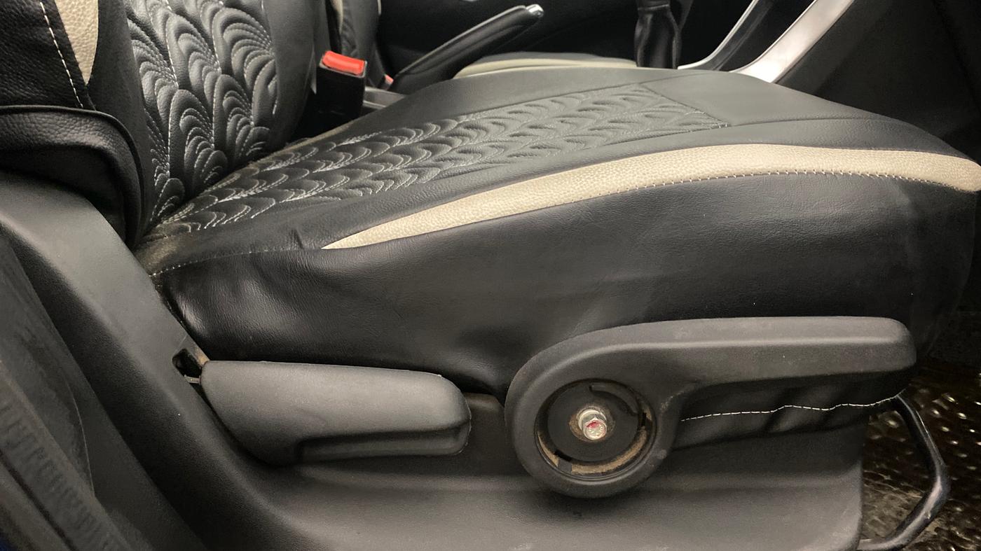 2018 Maruti S Cross ZETA 1.3, Diesel, Manual, 87,219 km, Driver Side Adjustment Panel