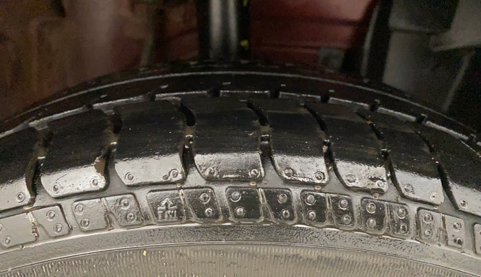 2015 Datsun Go Plus T, Petrol, Manual, 59,922 km, Right Front Tyre Tread