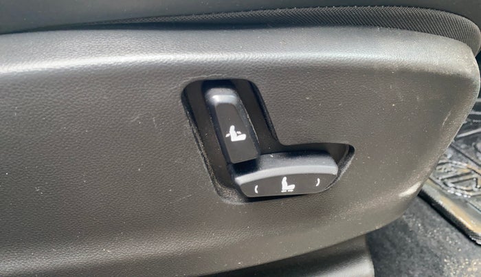 2022 MG HECTOR SHARP 1.5 PETROL CVT, Petrol, Automatic, 39,565 km, Driver Side Adjustment Panel