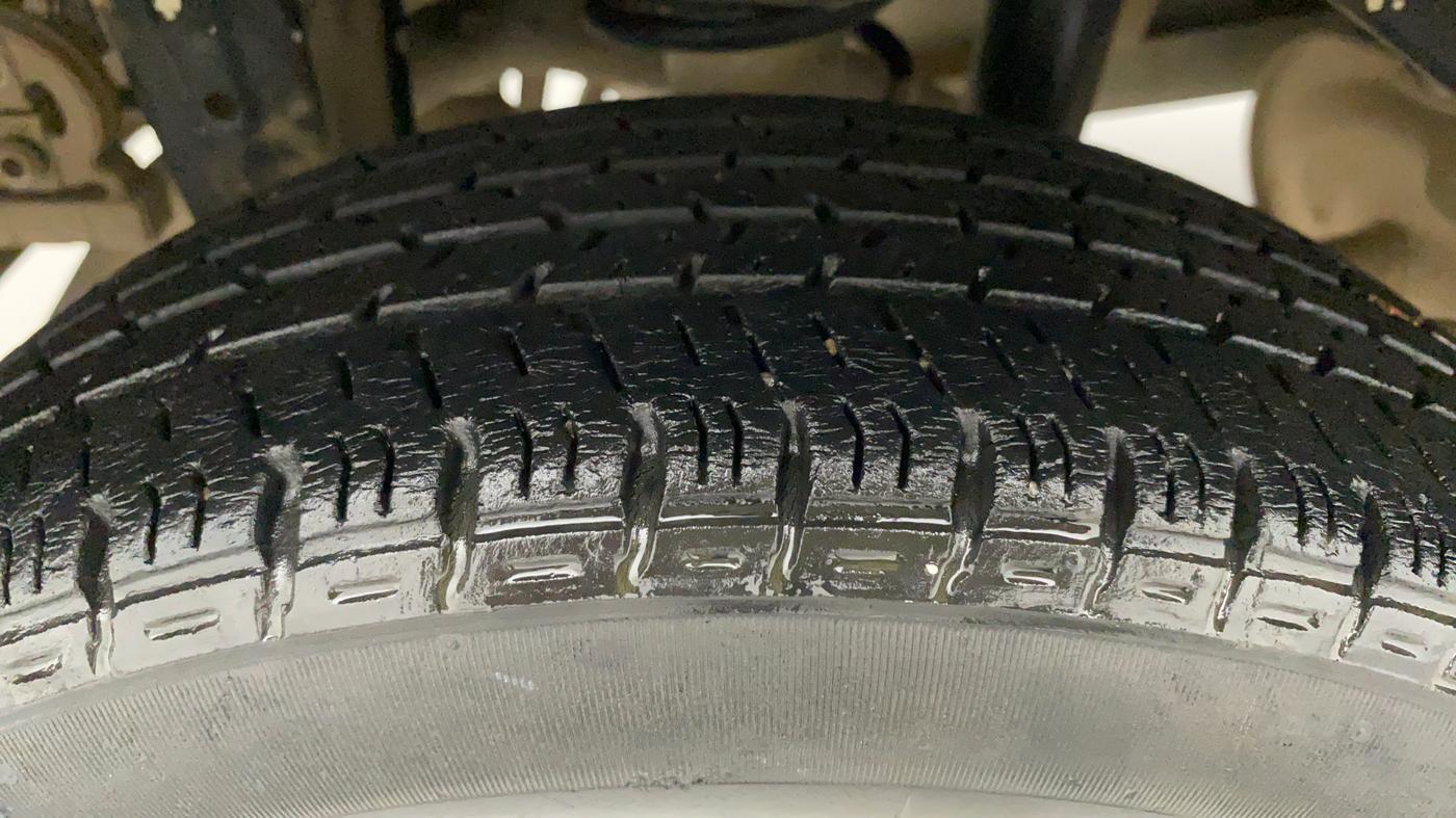 2017 Maruti Alto K10 VXI, Petrol, Manual, 35,495 km, Right Rear Tyre Tread