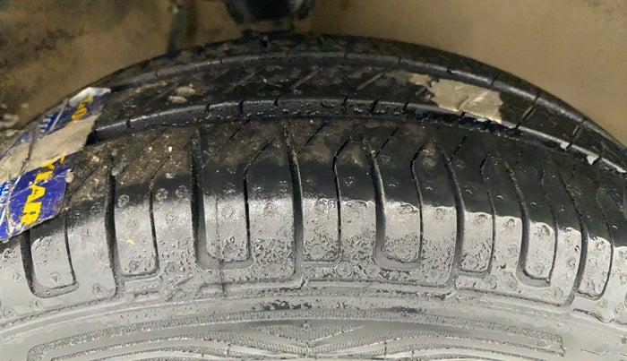 2017 Maruti Alto K10 VXI, Petrol, Manual, 35,495 km, Right Front Tyre Tread