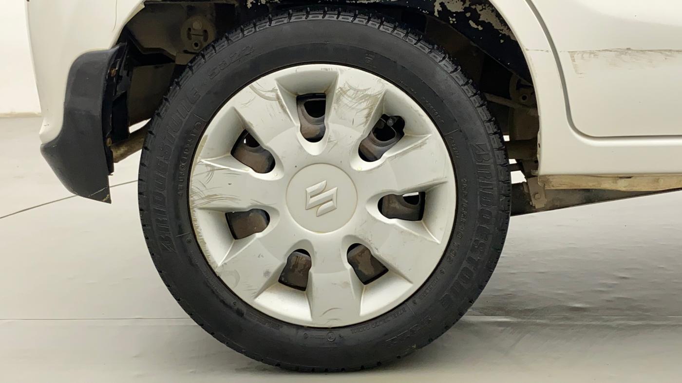 2017 Maruti Alto K10 VXI, Petrol, Manual, 35,495 km, Right Rear Wheel