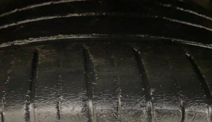 2022 Hyundai VENUE SX 1.5 (O) EXECUTIVE CRDI, Diesel, Manual, 46,065 km, Left Front Tyre Tread