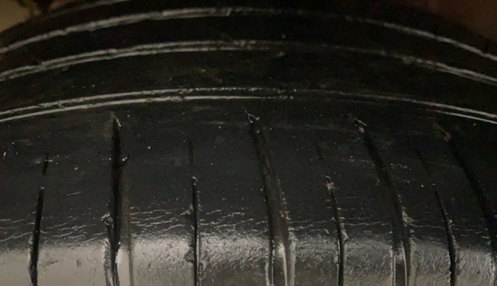 2022 Hyundai VENUE SX 1.5 (O) EXECUTIVE CRDI, Diesel, Manual, 46,065 km, Right Rear Tyre Tread