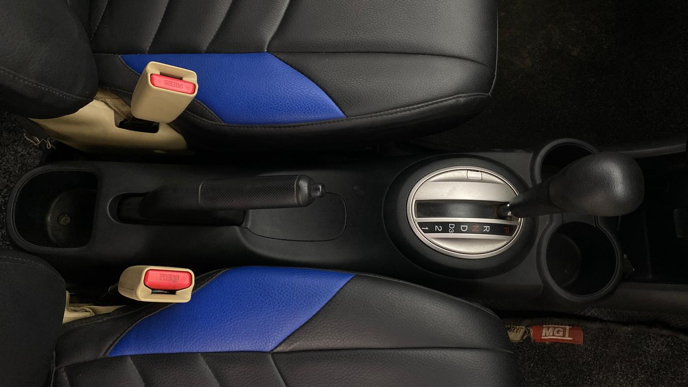 2015 Honda Brio VX AT, Petrol, Automatic, 50,047 km, Gear Lever