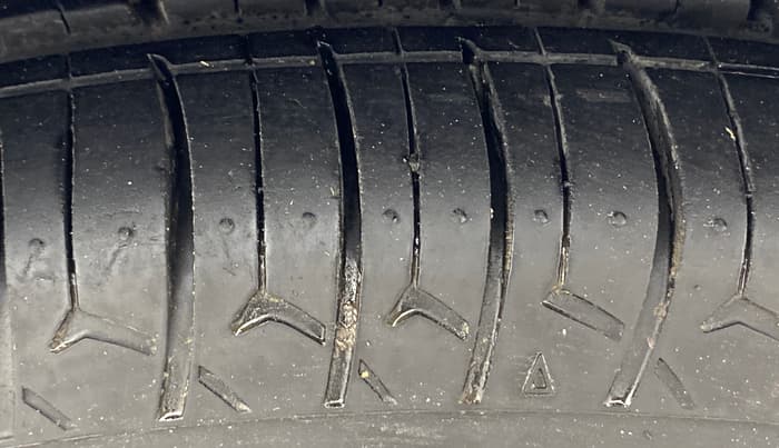 2015 Honda Brio VX AT, Petrol, Automatic, 49,949 km, Right Front Tyre Tread