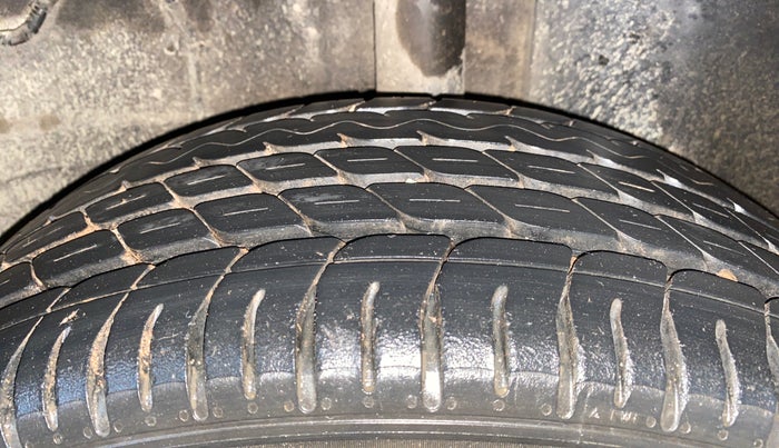 2020 Tata ALTROZ XT PETROL, Petrol, Manual, 39,336 km, Left Rear Tyre Tread