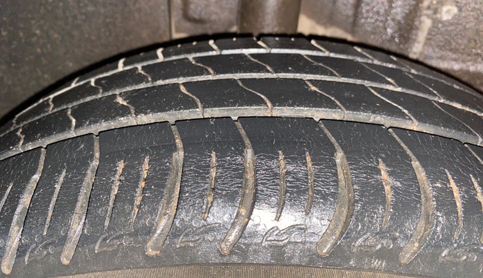 2020 Tata ALTROZ XT PETROL, Petrol, Manual, 39,336 km, Right Rear Tyre Tread