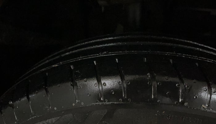 2022 Tata PUNCH ADVENTURE MT, Petrol, Manual, 42,144 km, Right Front Tyre Tread