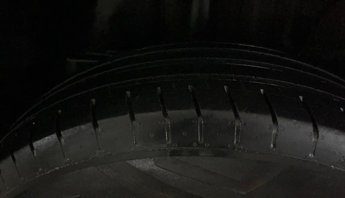 2022 Tata PUNCH ADVENTURE MT, Petrol, Manual, 42,144 km, Right Rear Tyre Tread