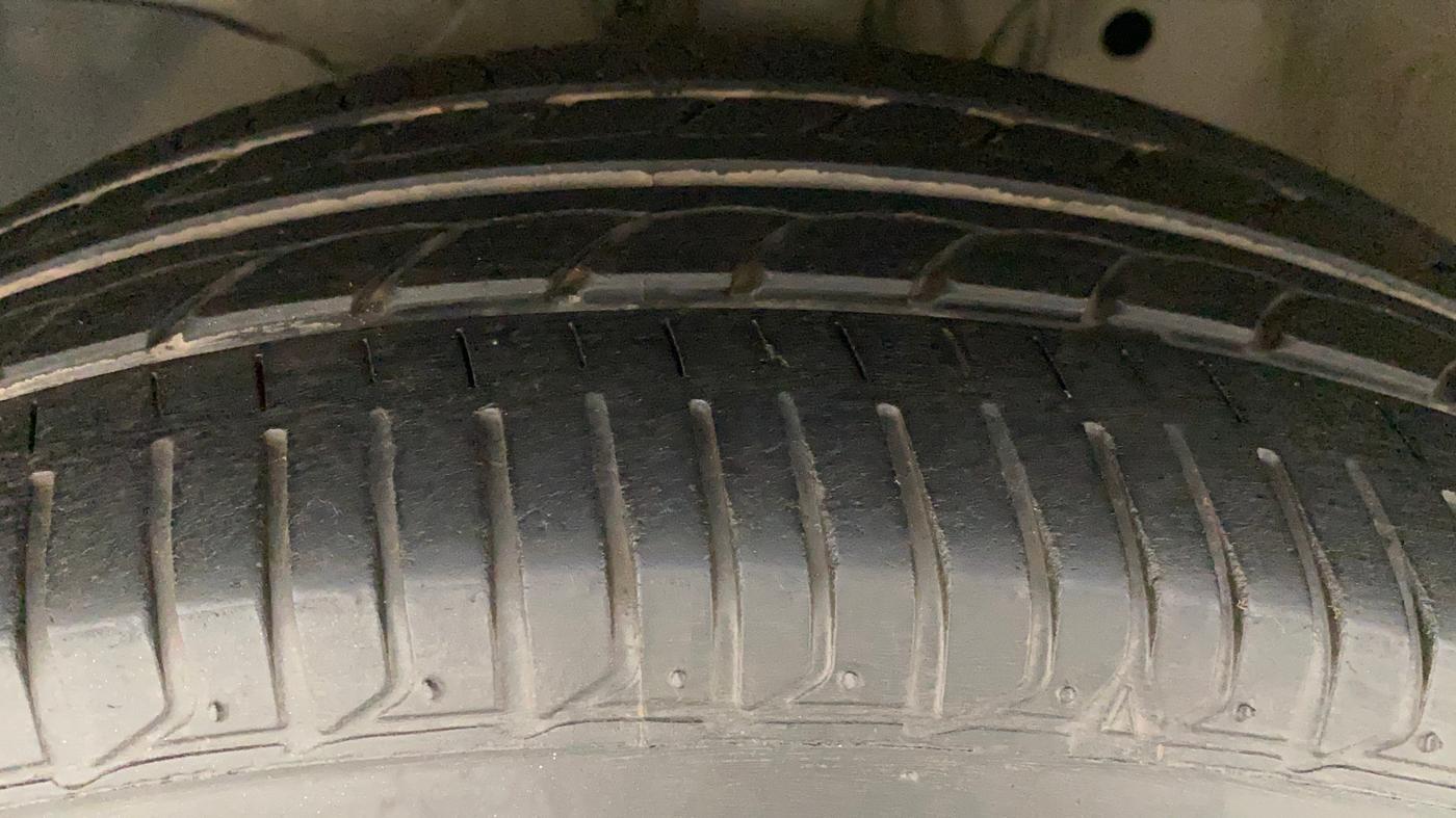 2022 Honda City 1.5L I-VTEC V MT 4TH GEN, Petrol, Manual, 28,935 km, Left Front Tyre Tread