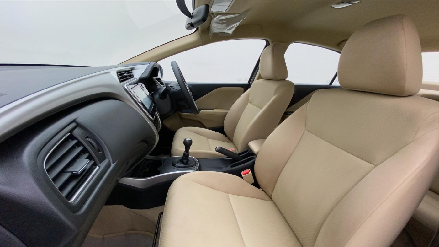 2022 Honda City 1.5L I-VTEC V MT 4TH GEN, Petrol, Manual, 28,935 km, Right Side Front Door Cabin