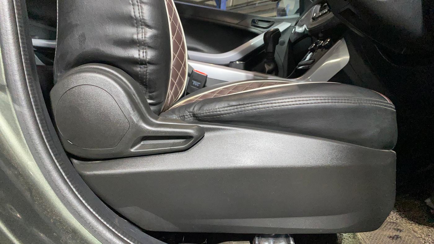 2021 Tata NEXON XM PLUS SUNROOF PETROL, Petrol, Manual, 41,180 km, Driver Side Adjustment Panel