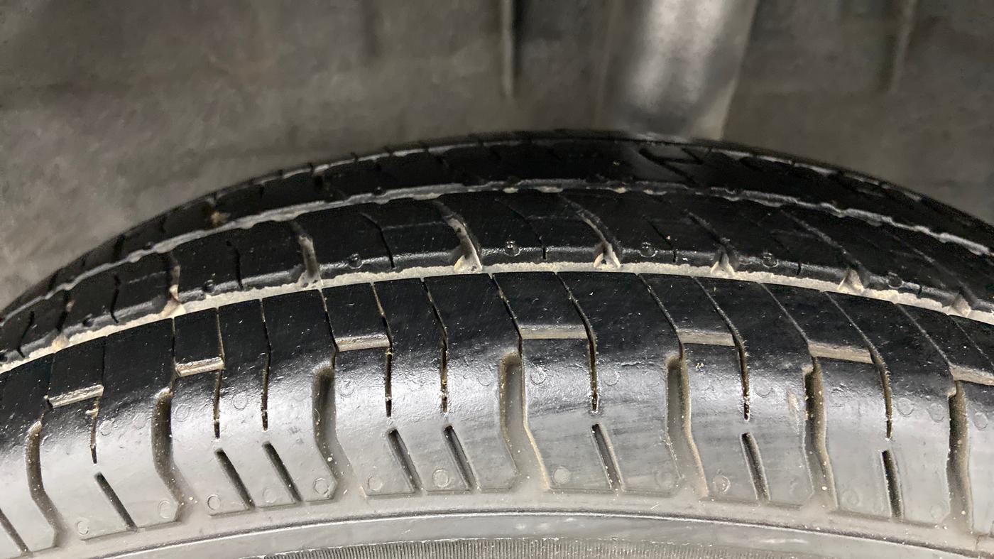 2017 Renault Kwid RXT 1.0, Petrol, Manual, 76,863 km, Left Rear Tyre Tread
