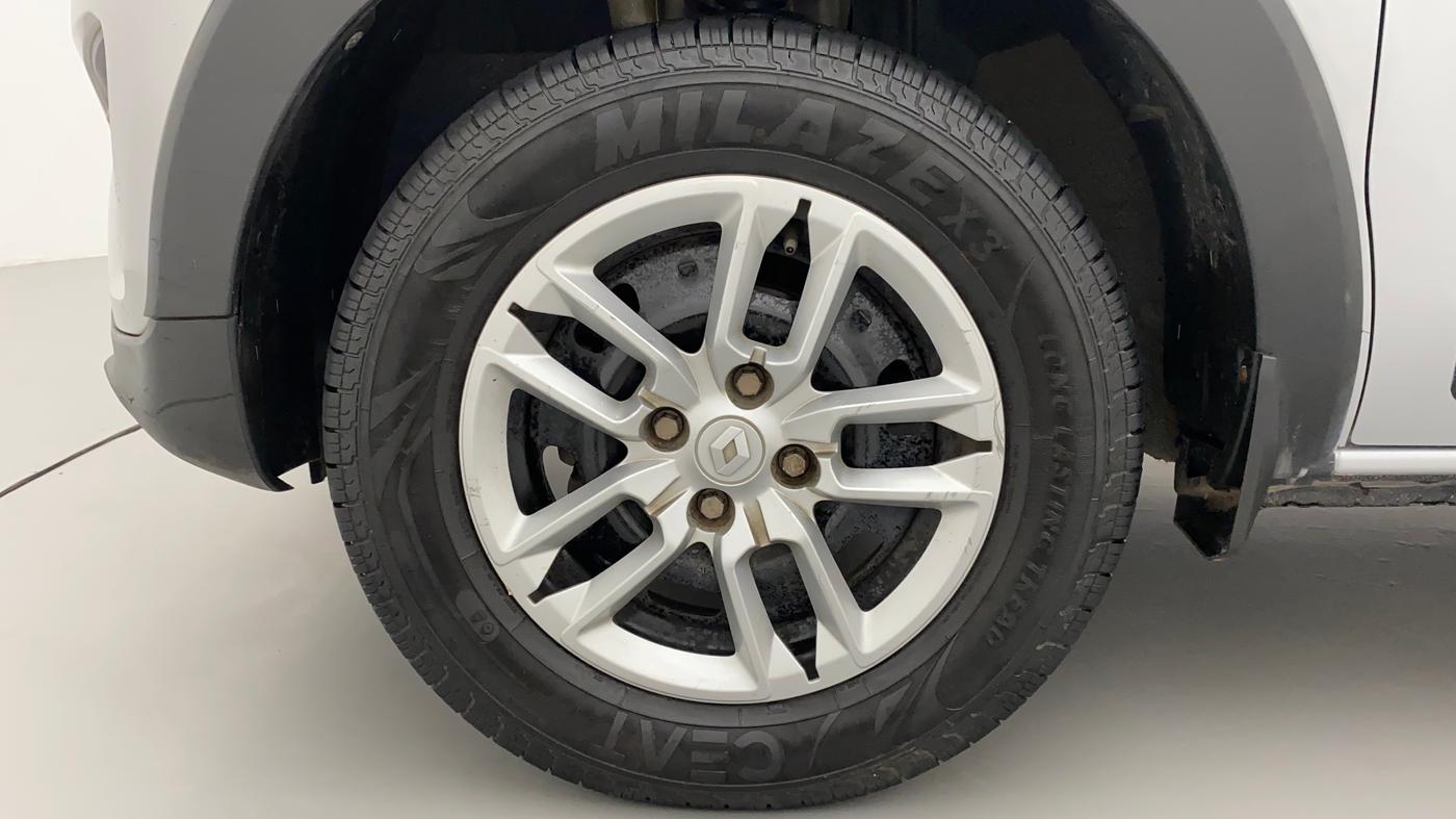 2020 Renault TRIBER RXT, Petrol, Manual, 47,702 km, Left Front Wheel