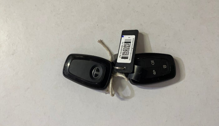 2022 Tata Safari XZA PLUS DARK EDITION, Diesel, Automatic, 35,266 km, Key Close Up