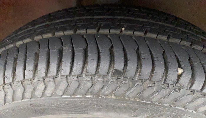 2013 Maruti Alto K10 VXI, Petrol, Manual, 3,870 km, Right Front Tyre Tread