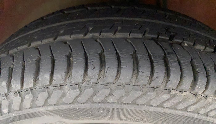2013 Maruti Alto K10 VXI, Petrol, Manual, 3,870 km, Left Front Tyre Tread