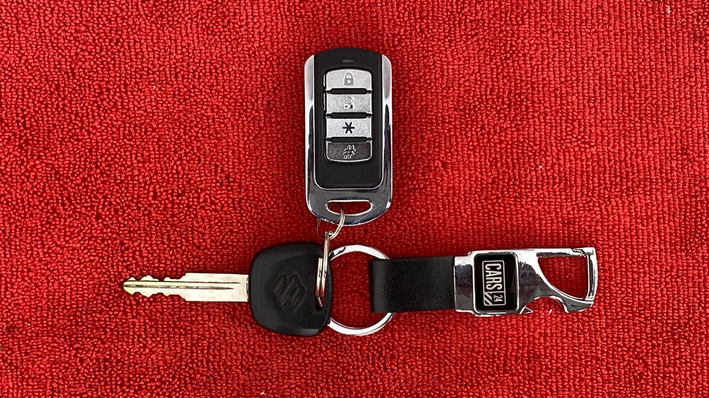2018 Maruti Eeco 5 STR WITH A/C+HTR, Petrol, Manual, 22,845 km, Key Close Up
