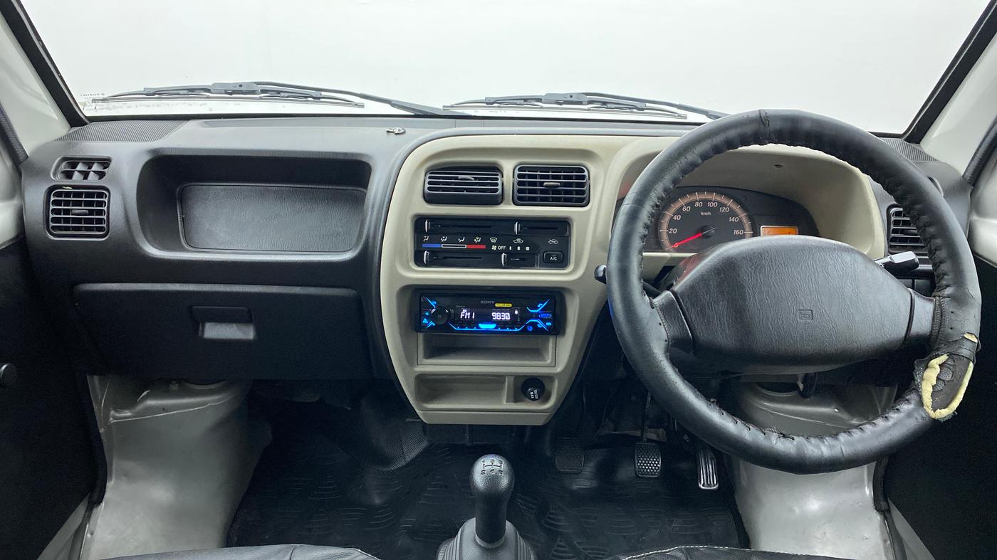 2018 Maruti Eeco 5 STR WITH A/C+HTR, Petrol, Manual, 22,845 km, Dashboard