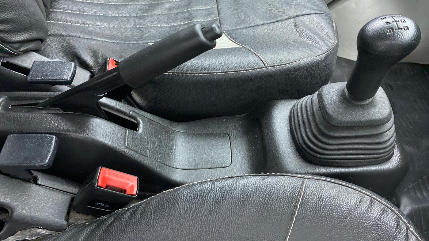 2018 Maruti Eeco 5 STR WITH A/C+HTR, Petrol, Manual, 22,845 km, Gear Lever