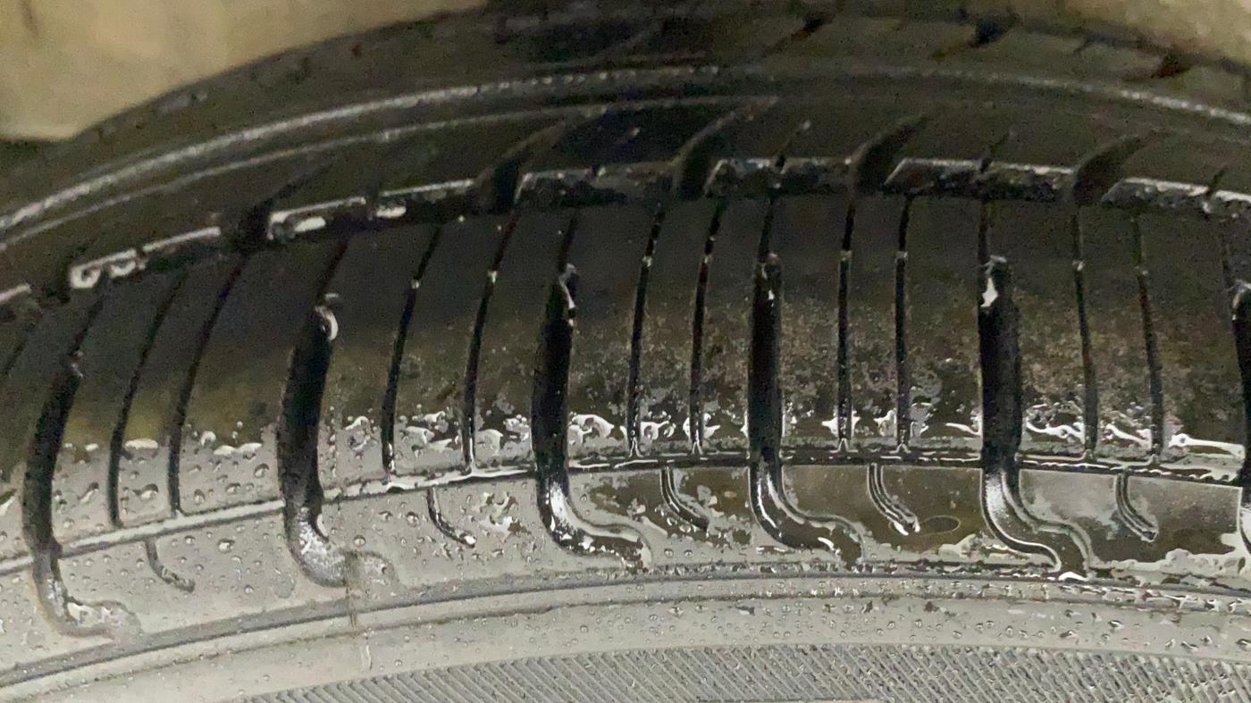 2017 Maruti Celerio VXI AMT, Petrol, Automatic, 50,907 km, Right Rear Tyre Tread