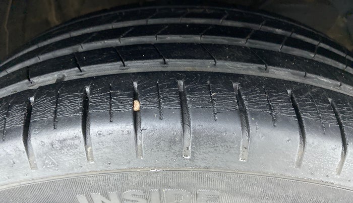 2017 Maruti Baleno ALPHA 1.2 K12, Petrol, Manual, 23,361 km, Right Front Tyre Tread