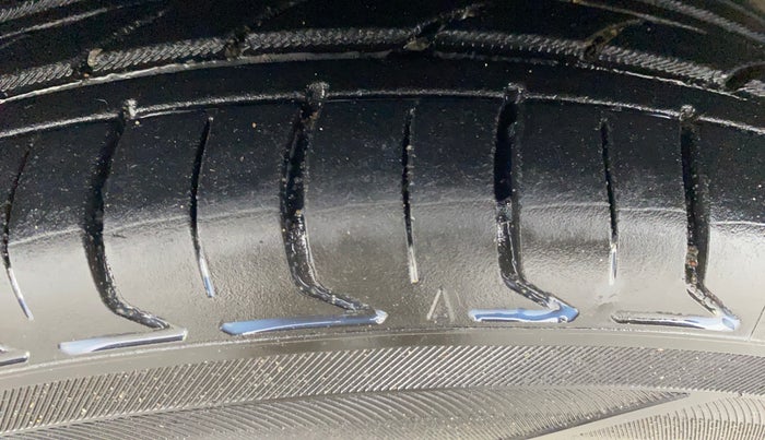 2017 Maruti Baleno DELTA CVT PETROL 1.2, Petrol, Automatic, 79,729 km, Left Front Tyre Tread