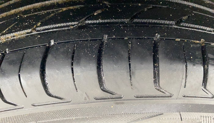 2017 Maruti Baleno DELTA CVT PETROL 1.2, Petrol, Automatic, 79,729 km, Left Rear Tyre Tread