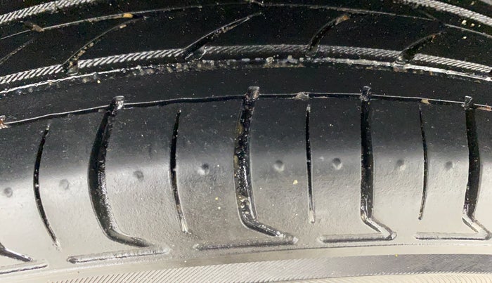 2017 Maruti Baleno DELTA CVT PETROL 1.2, Petrol, Automatic, 79,729 km, Right Rear Tyre Tread