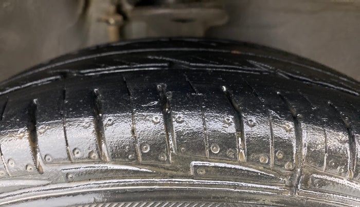 2019 Maruti Alto 800 LXI, Petrol, Manual, 35,797 km, Right Front Tyre Tread