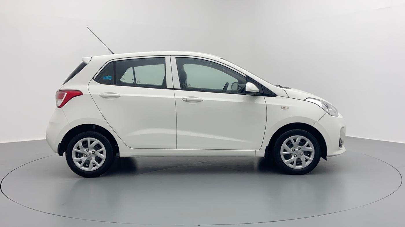 2017 Hyundai Grand i10 SPORTZ 1.2 KAPPA VTVT, Petrol, Manual, 19,595 km, Right Side View